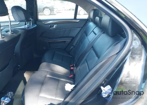 2011 Mercedes-Benz E 350 4Matic z USA, uszkodzony, nr VIN WDDHF8HB0BA356716